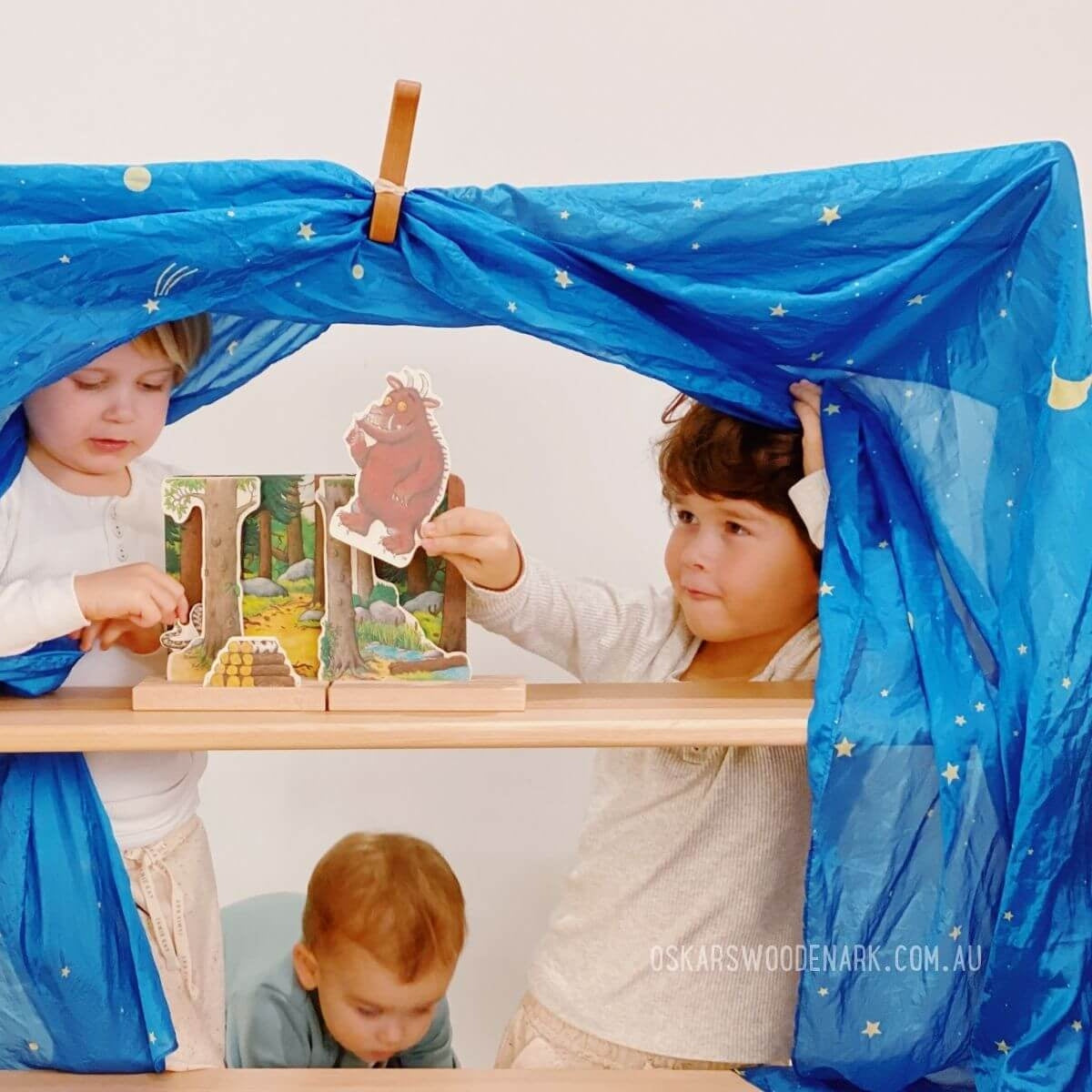 BJ-78830 BAJO Gruffalo Wooden Theatre