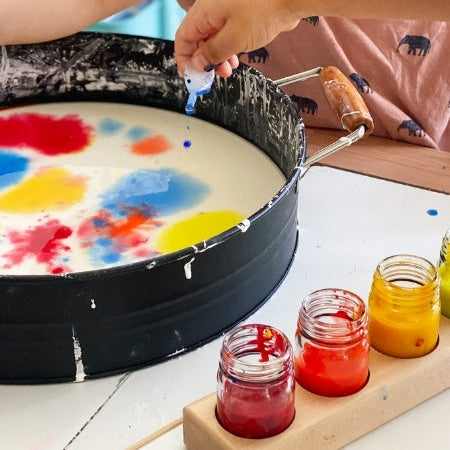 Preschool STEM activity with oobleck and STOCKMAR watercolour paints