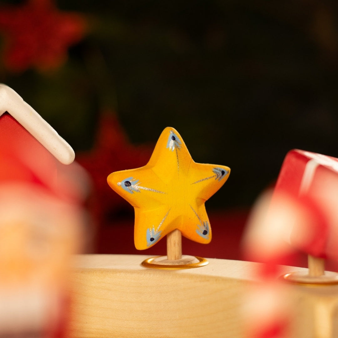 BumbuToys Wooden Celebration Ring Decoration