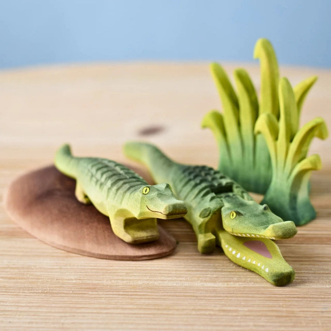 BumbuToys Wooden Animals - Crocodile Cove - Set of 5 for Small World Play from Australia