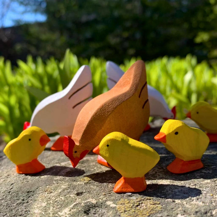 BumbuToys Handcrafted Wooden Bird Brown Chicken Family from Australia