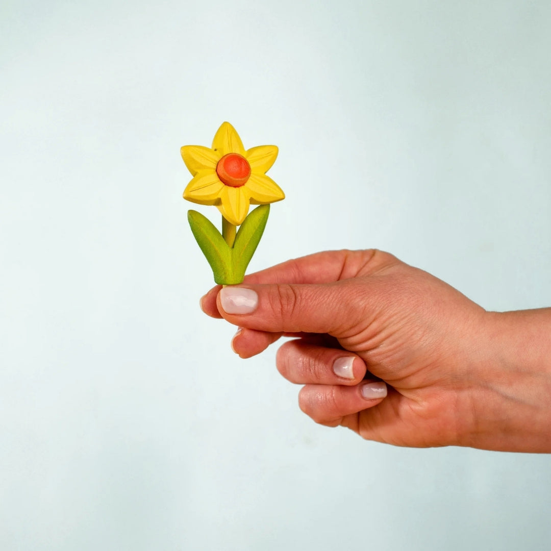 BumbuToys Wooden Celebration Ring Decoration - Festive Daffodil for Small World Play - Online, Australia