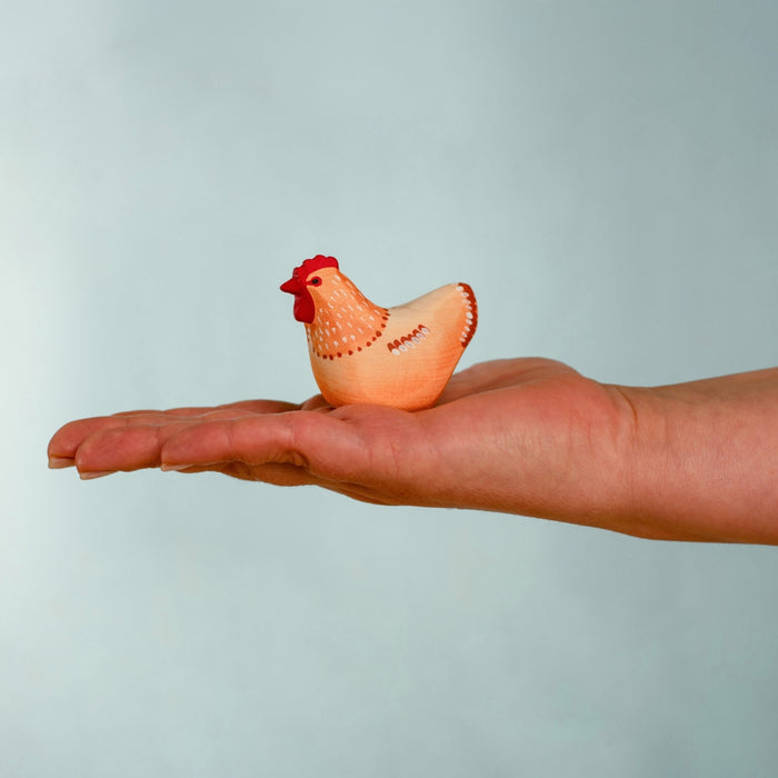 BumbuToys Wooden Celebration Ring Decoration - Festive Hen for Small World Play - Online, Australia