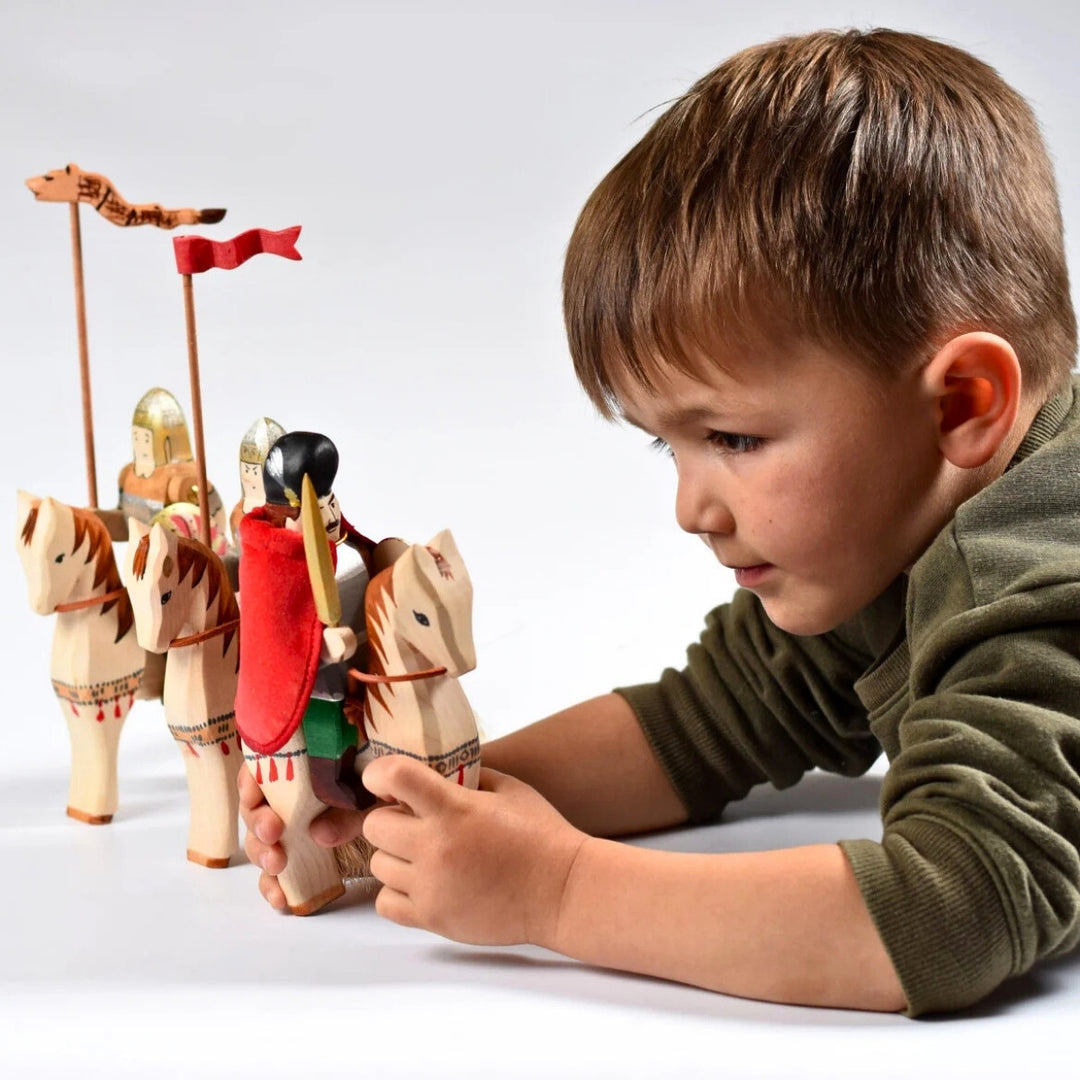 BumbuToys Wooden Medieval Figure - Dacian Knight and Steed - Set of 2 for Small World Play from Australia