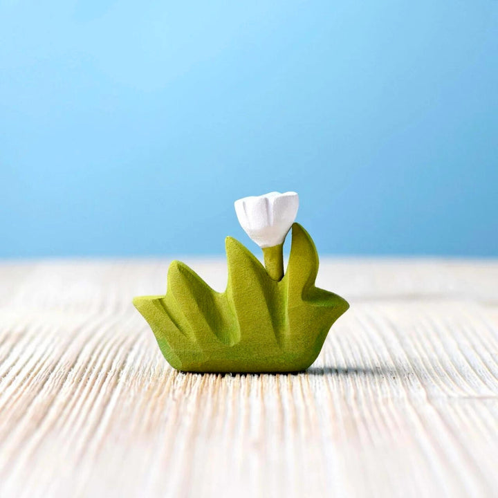 BumbuToys Handcrafted Wooden Plant Figure Grass with White Flowers Small from Australia