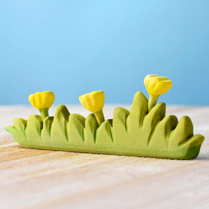 BumbuToys Handcrafted Wooden Plant Figure Large Grass with Yellow Flowers from Australia