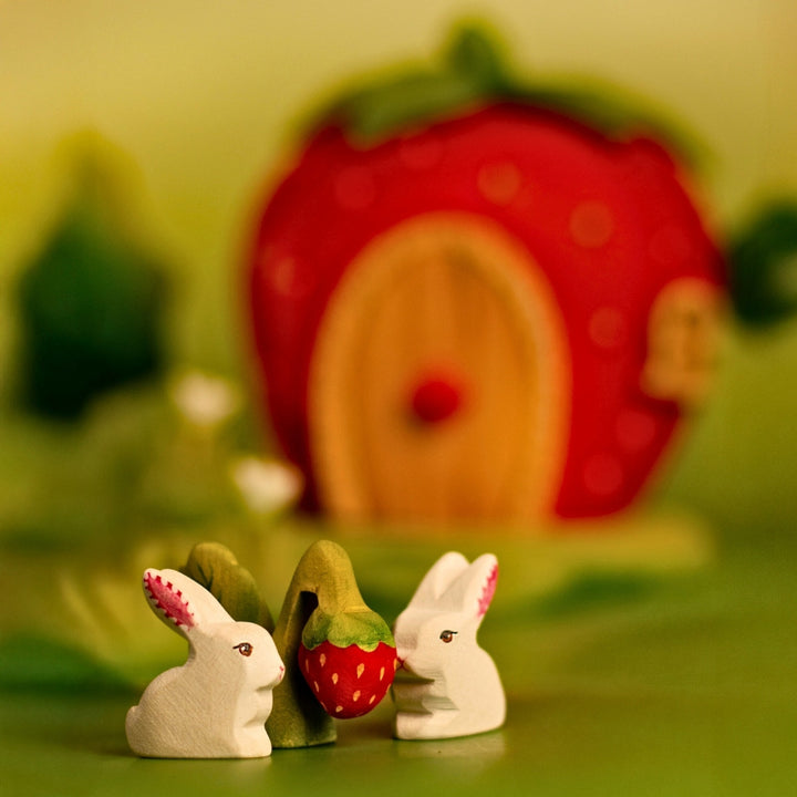 BumbuToys Wooden Plant Figure - Strawberry for Small World Play - Online, Australia