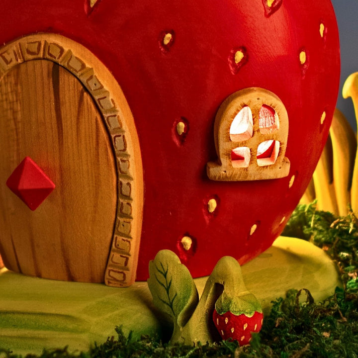 BumbuToys Wooden Plant Figure - Strawberry for Small World Play - Online, Australia