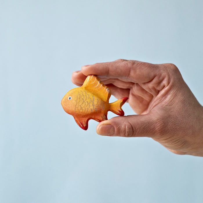 BumbuToys Wooden Sea Animal - Goldfish for Small World Play from Australia