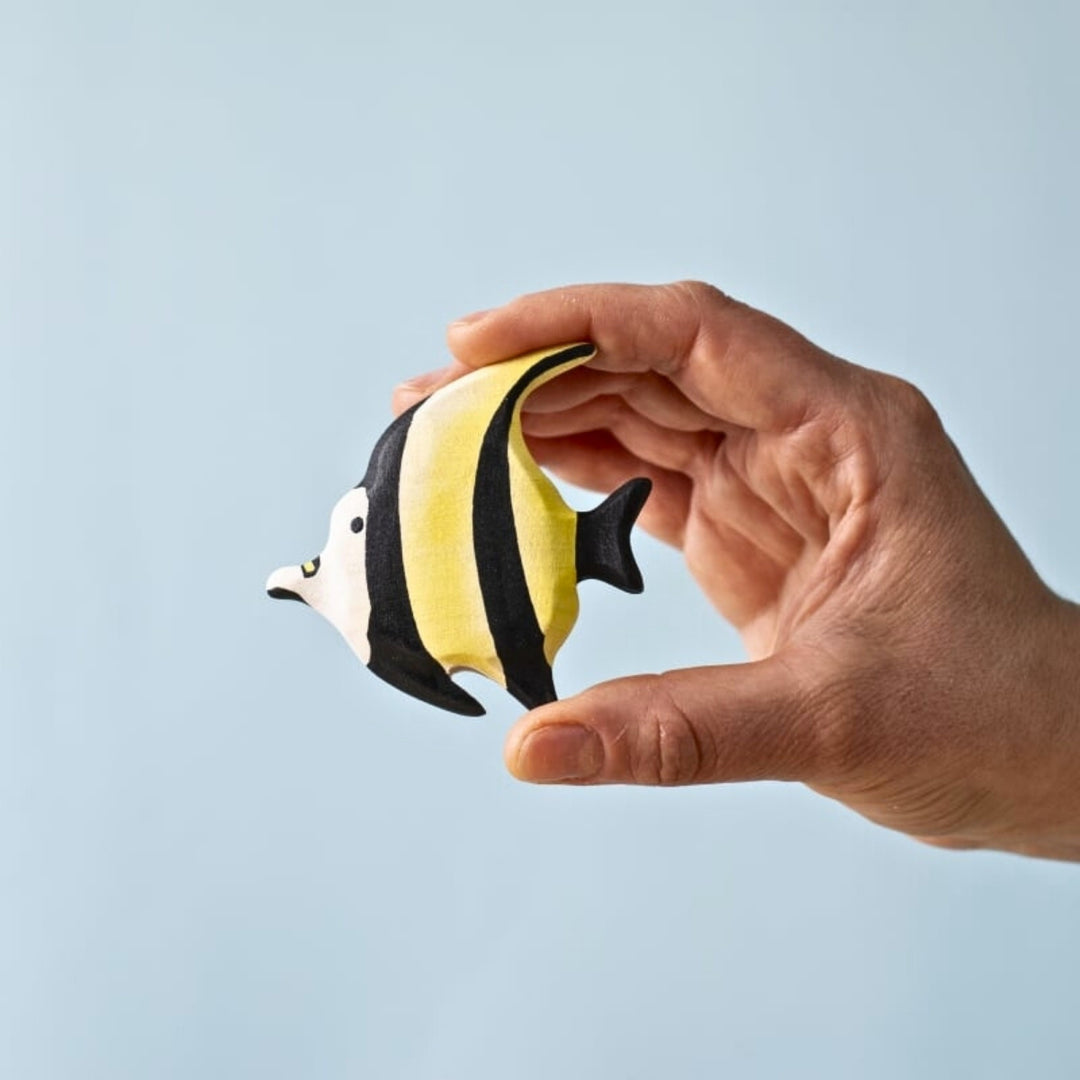 BumbuToys Wooden Sea Animal - Moorish Idol Fish for Small World Play from Australia