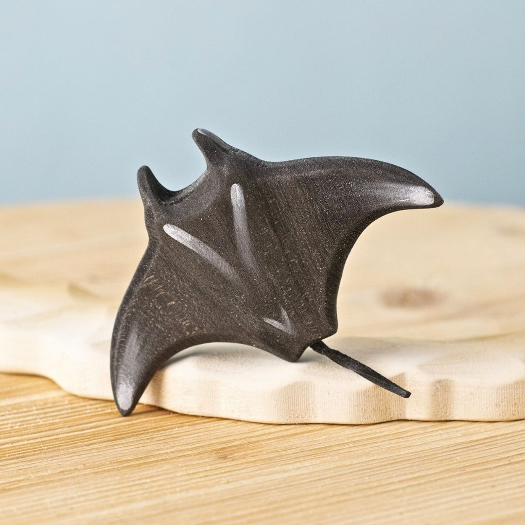 BumbuToys Wooden Sea Animal - Reef Manta Ray for Small World Play from Australia