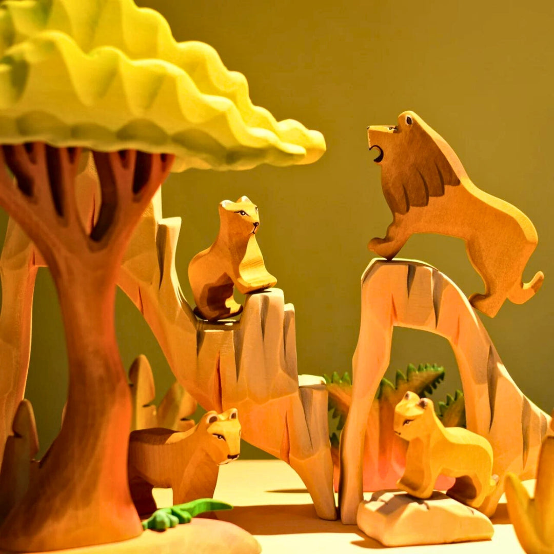 BumbuToys Large Handcrafted Wooden Acacia Tree for Small World Play from Australia