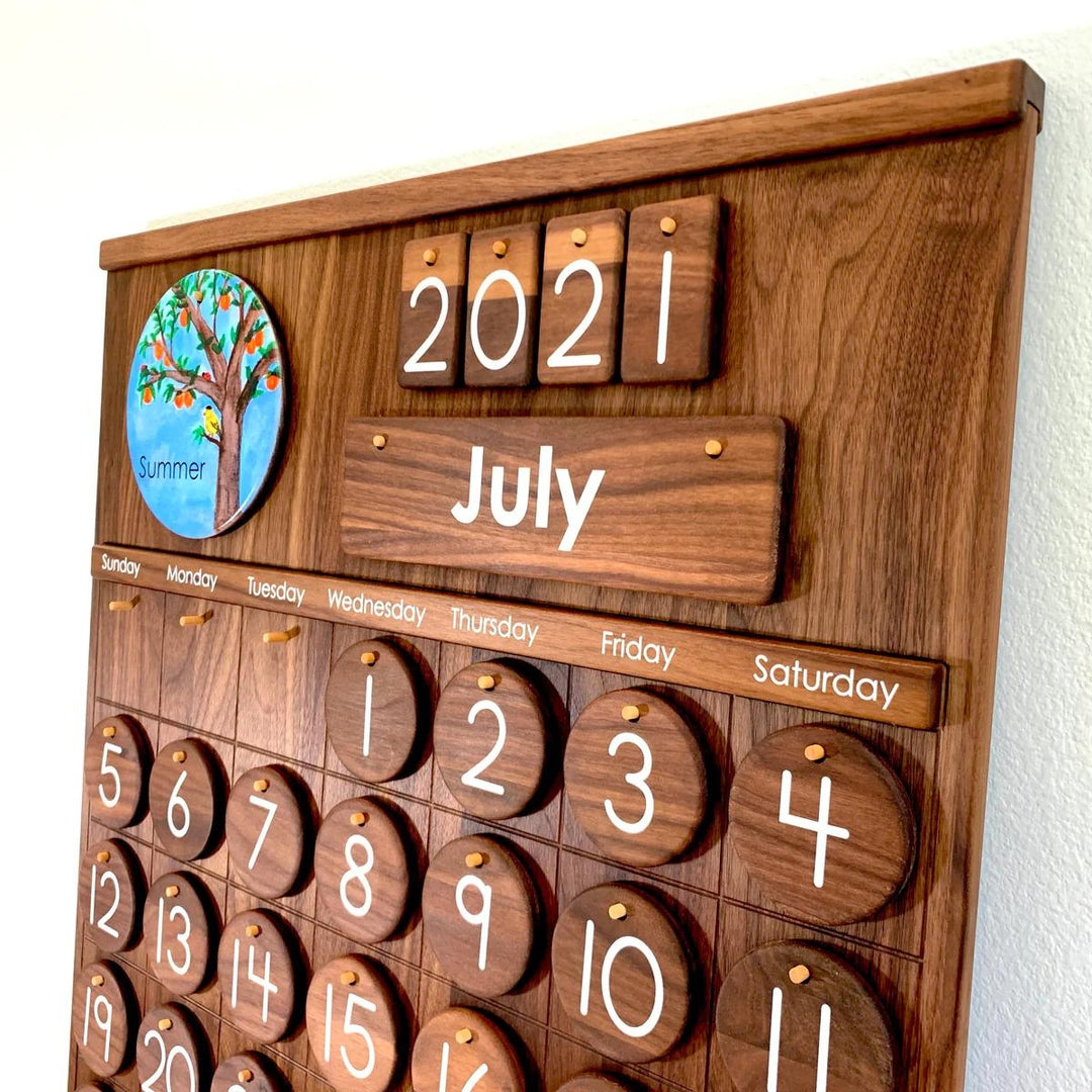 TFJ-5152 From Jennifer School Calendar Walnut
