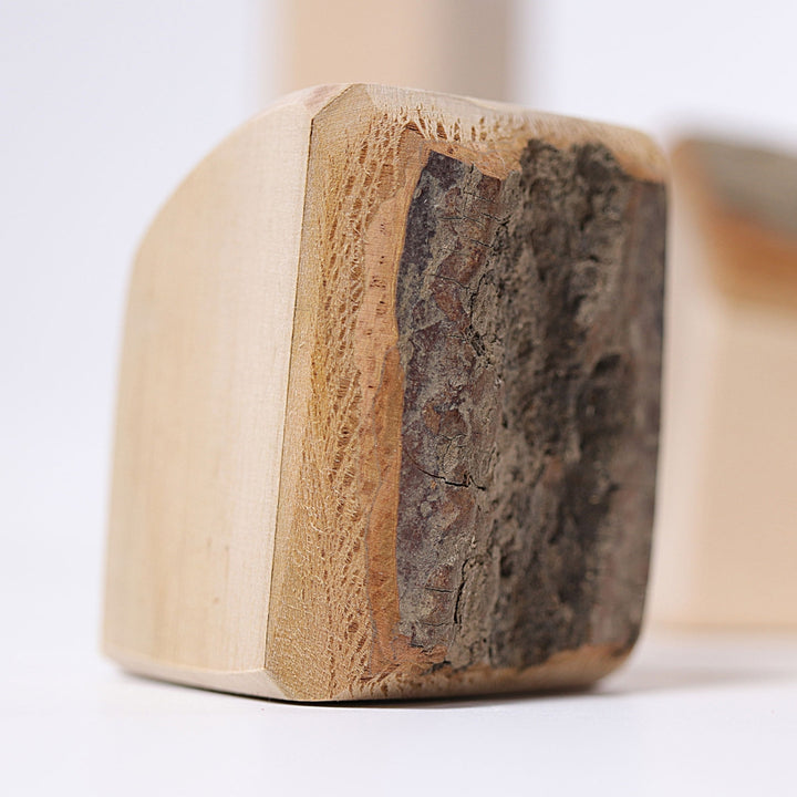 GR-10000 Grimm's 15 Blocks with Bark