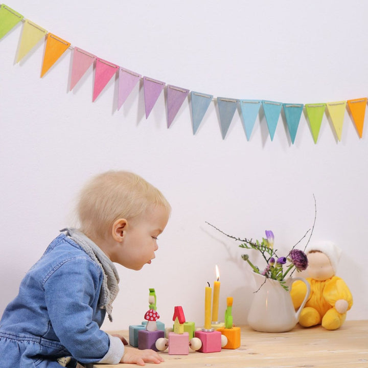 GR-70246 Grimm's Pennant Banner Pastel