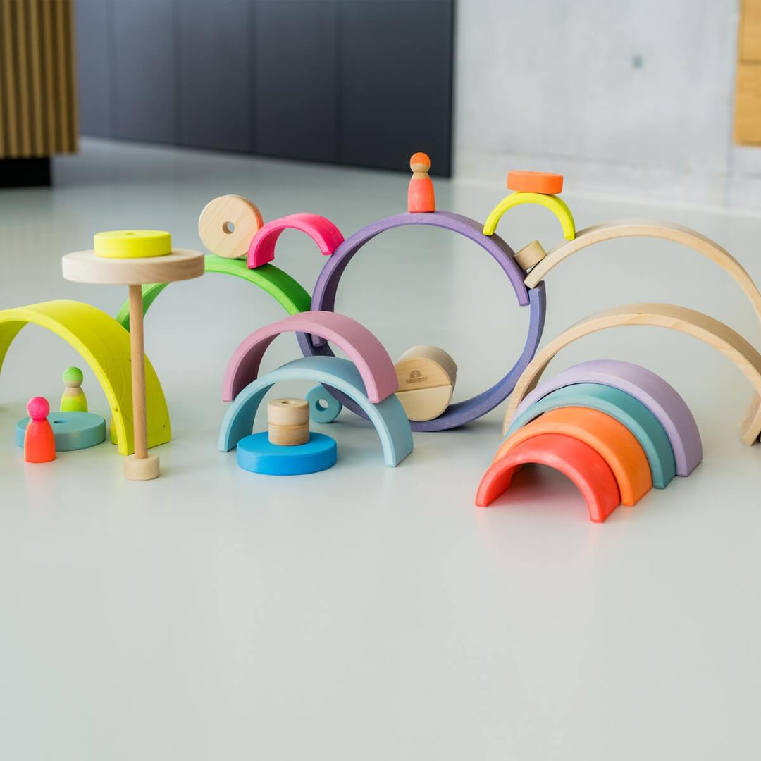 GR-15050 Grimm's Rainbow Neon Green
