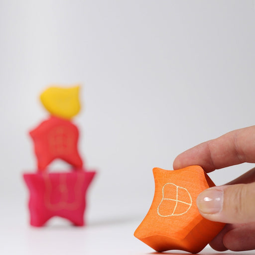 GR-07320 Grimm's Tower Roses