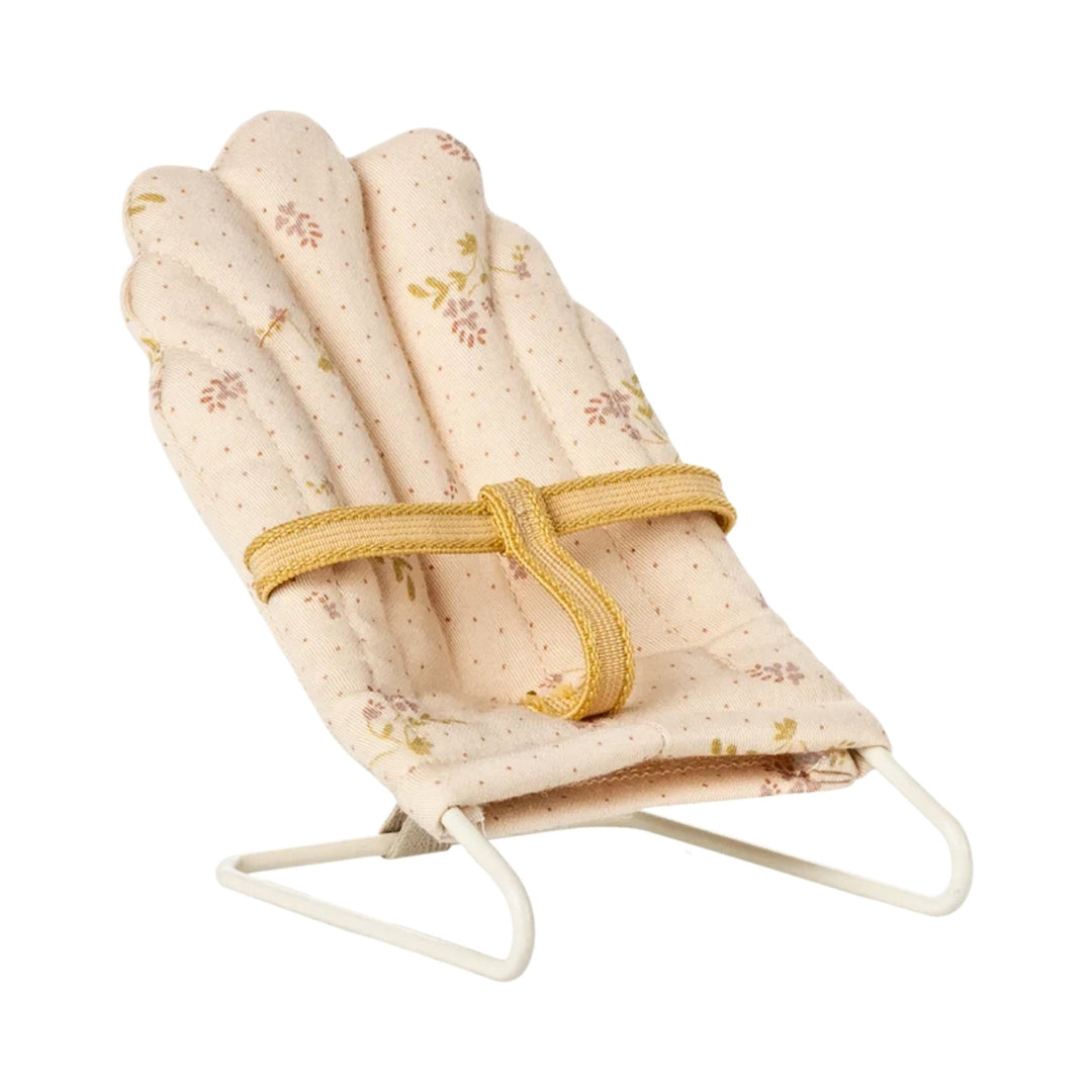Maileg Babysitter Lounge Chair for Bunny & Rabbit - Micro, Off White (2025), Australia