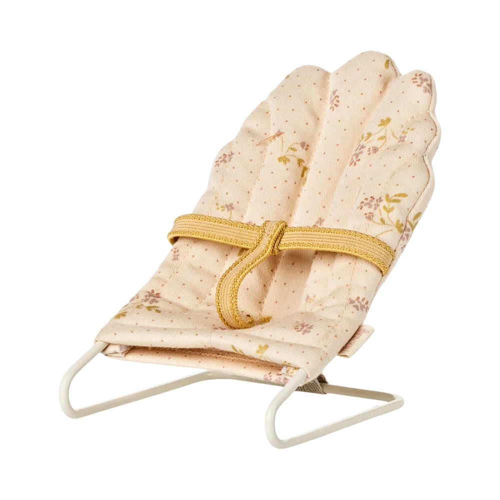Maileg Babysitter Lounge Chair for Bunny & Rabbit - Micro, Off White (2025), Australia