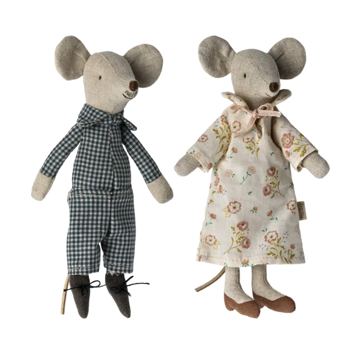 Grandpa and Grandma Mice in box (2023)