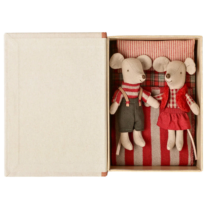 Maileg Mouse - Little Brother & Sister in Book Box - Christmas (2026)