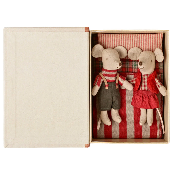 Maileg Mouse - Little Brother & Sister in Book Box - Christmas (2026)