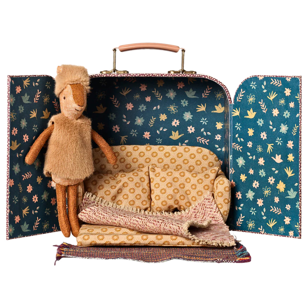 Maileg Reindeer - Little Sister in Suitcase - Sofa Bed Set (2026) - Australia