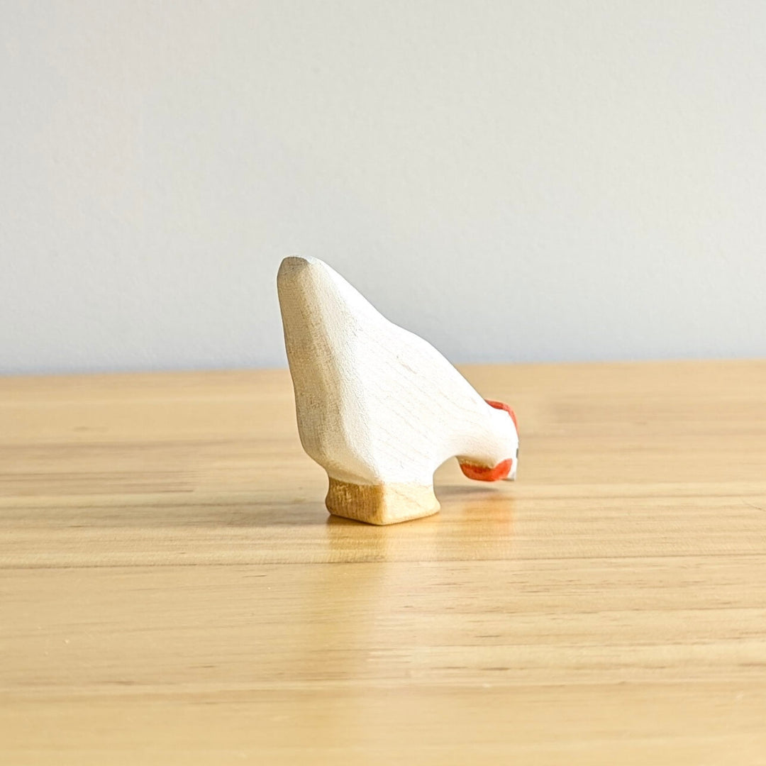 NH_FAP_50004 NOM Handcrafted - Chicken Pecking