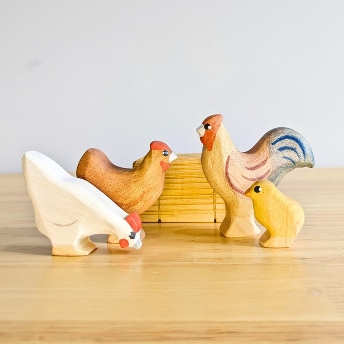 NH_FAP_50004 NOM Handcrafted - Chicken Pecking