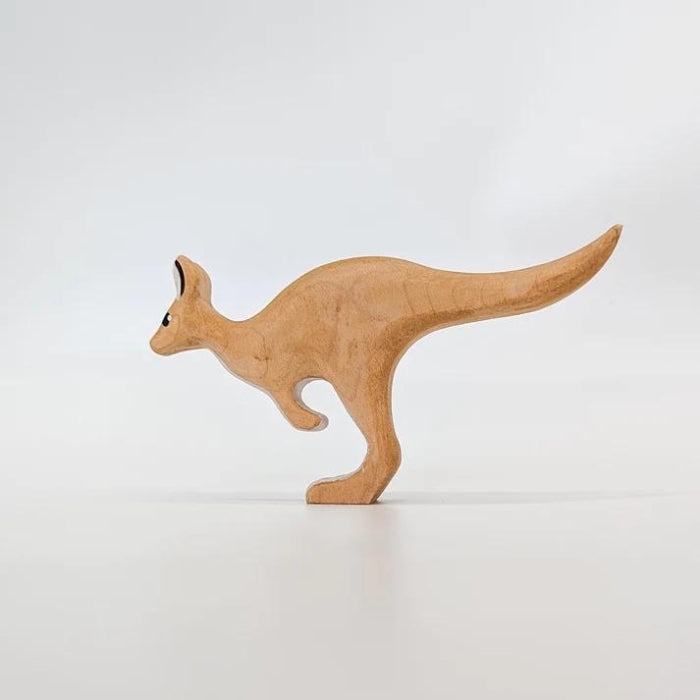 NH_AAP_20006 NOM Handcrafted - Kangaroo - Jumping