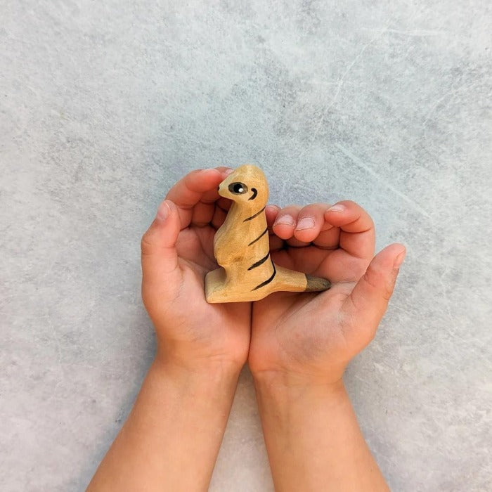 NH_AFP_120007 NOM Handcrafted - Meerkat Standing