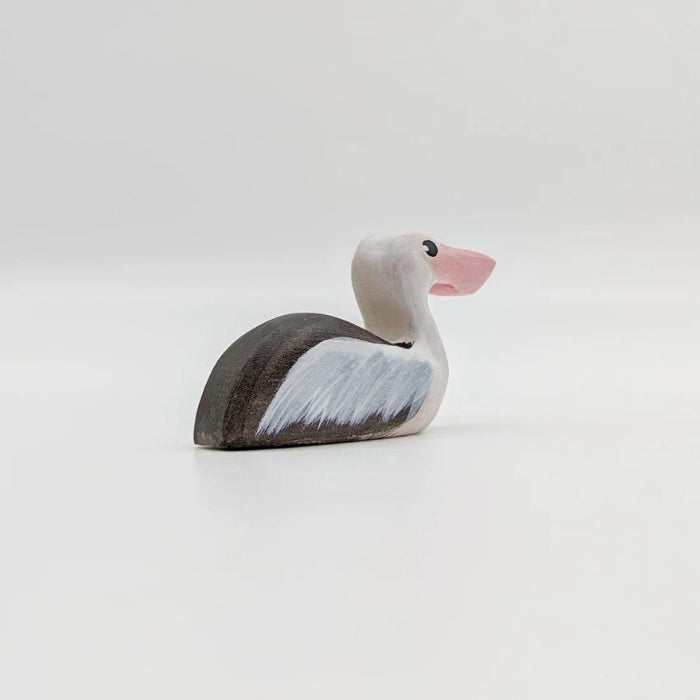 NH_BIP_10022 NOM Handcrafted - Pelican Sitting