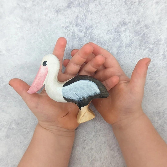 NH_BIP_10021 NOM Handcrafted - Pelican Standing