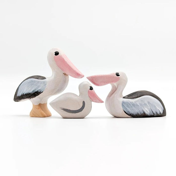 NH_BIP_10021 NOM Handcrafted - Pelican Standing