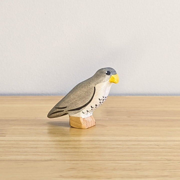 NH_BIP_10037 NOM Handcrafted - Peregrine Falcon