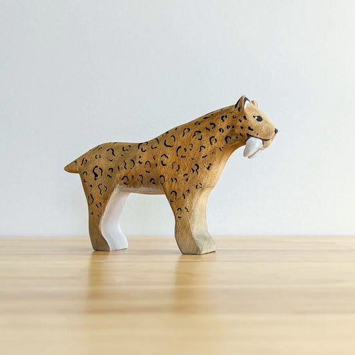 NH_BCP_30008 NOM Handcrafted - Sabre Tooth Cat Smilodon - Spotted