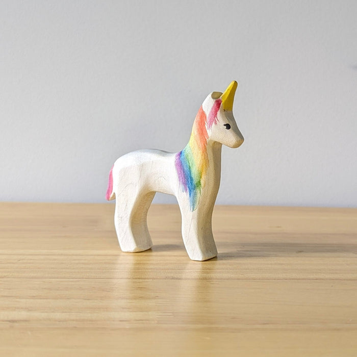 NH_MYP_70017 NOM Handcrafted - Unicorn Rainbow Foal