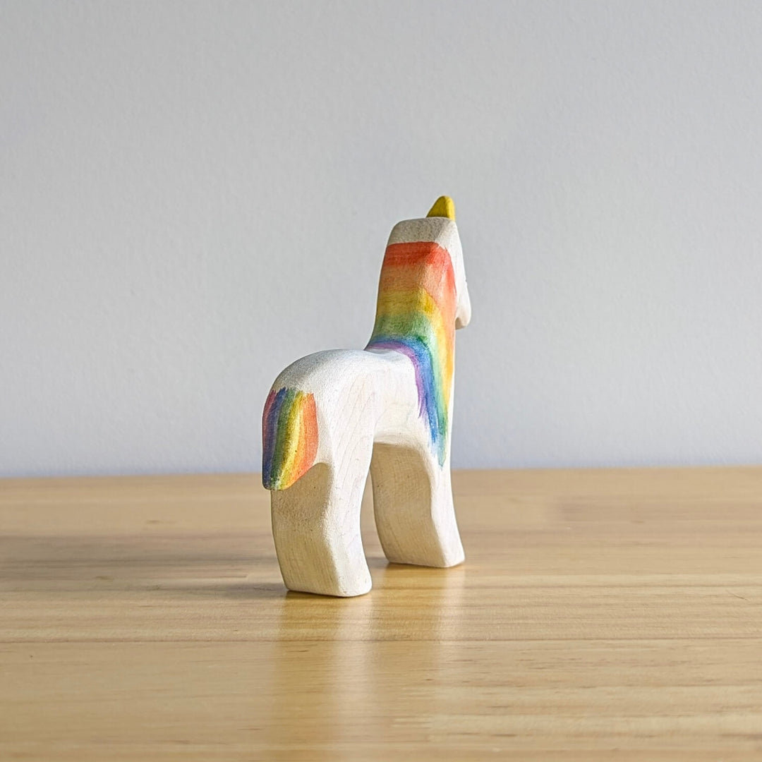 NH_MYP_70017 NOM Handcrafted - Unicorn Rainbow Foal