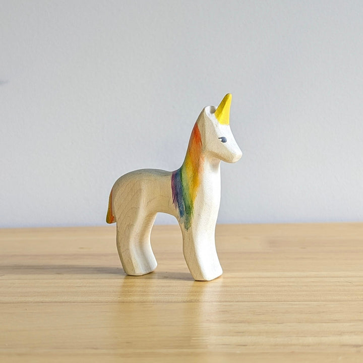 NH_MYP_70017 NOM Handcrafted - Unicorn Rainbow Foal