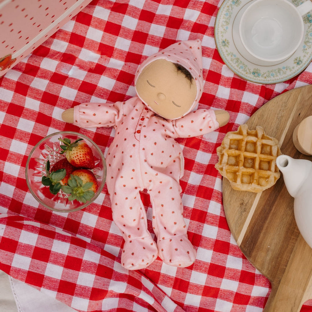 OEKDOZDOZ-ST-O Olli Ella Dozy Dinkums Pip Strawberry