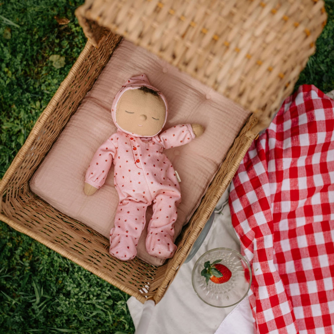 OEKDOZDOZ-ST-O Olli Ella Dozy Dinkums Pip Strawberry