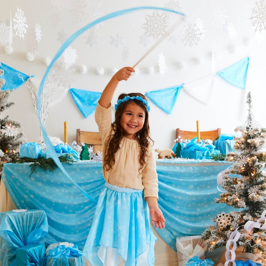SS-42304 Sarah's Silks Large Streamer - Snowflake