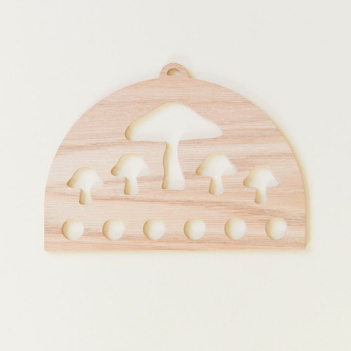 SS-23004 Sarah's Silks Playsilk Display - Mushroom