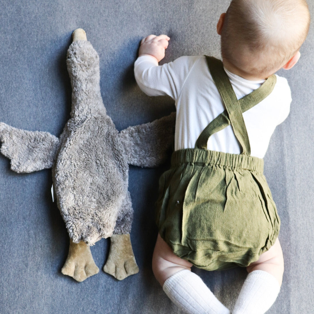 SENGER Cuddly Animal - Goose Small Grey Vegan with removable Heat/Cool Pack, Australia