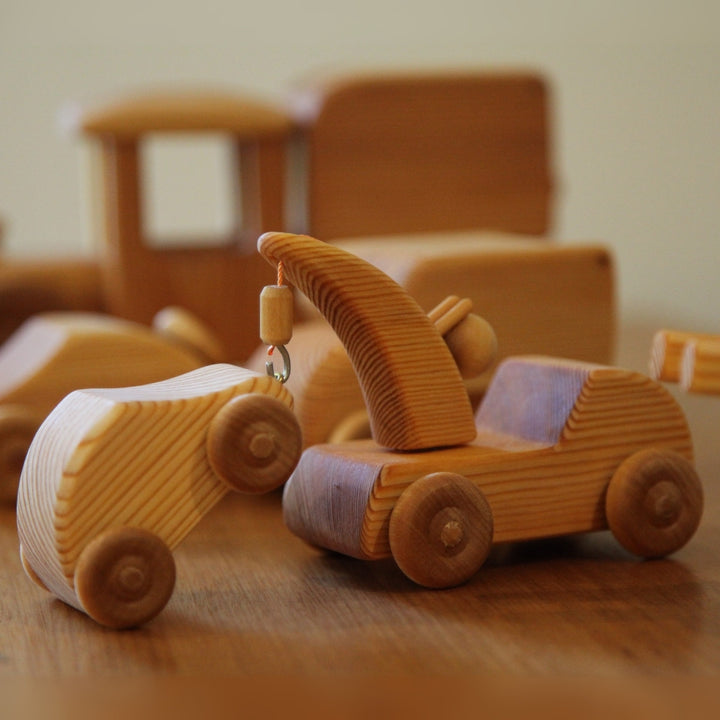 Small Tow Truck with Mini Car