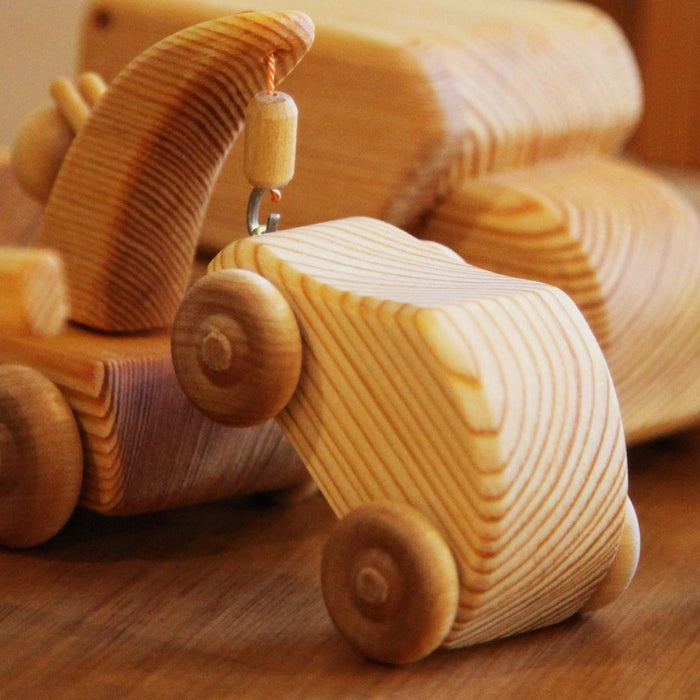 Telleby Debresk Small Tow Truck with Mini Car