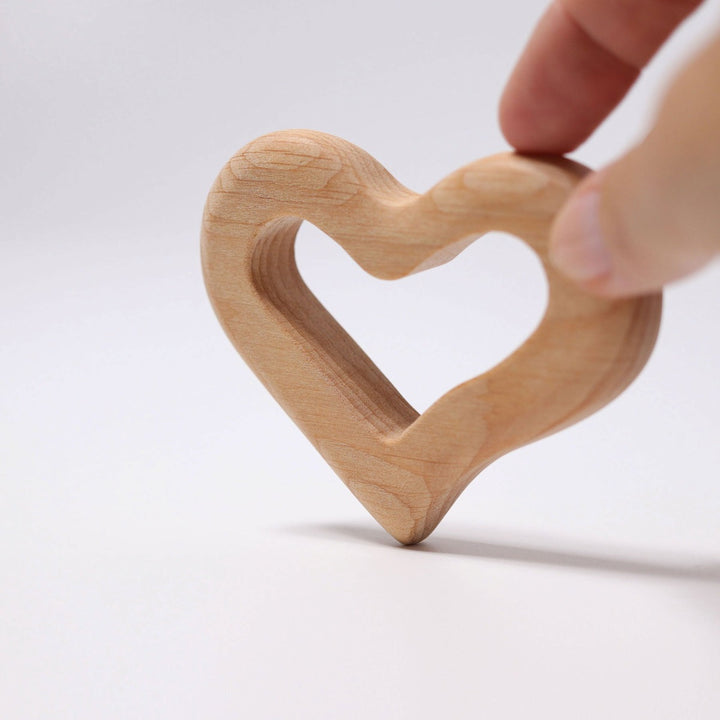 Grimms Grasping Toy Smooth Heart 02