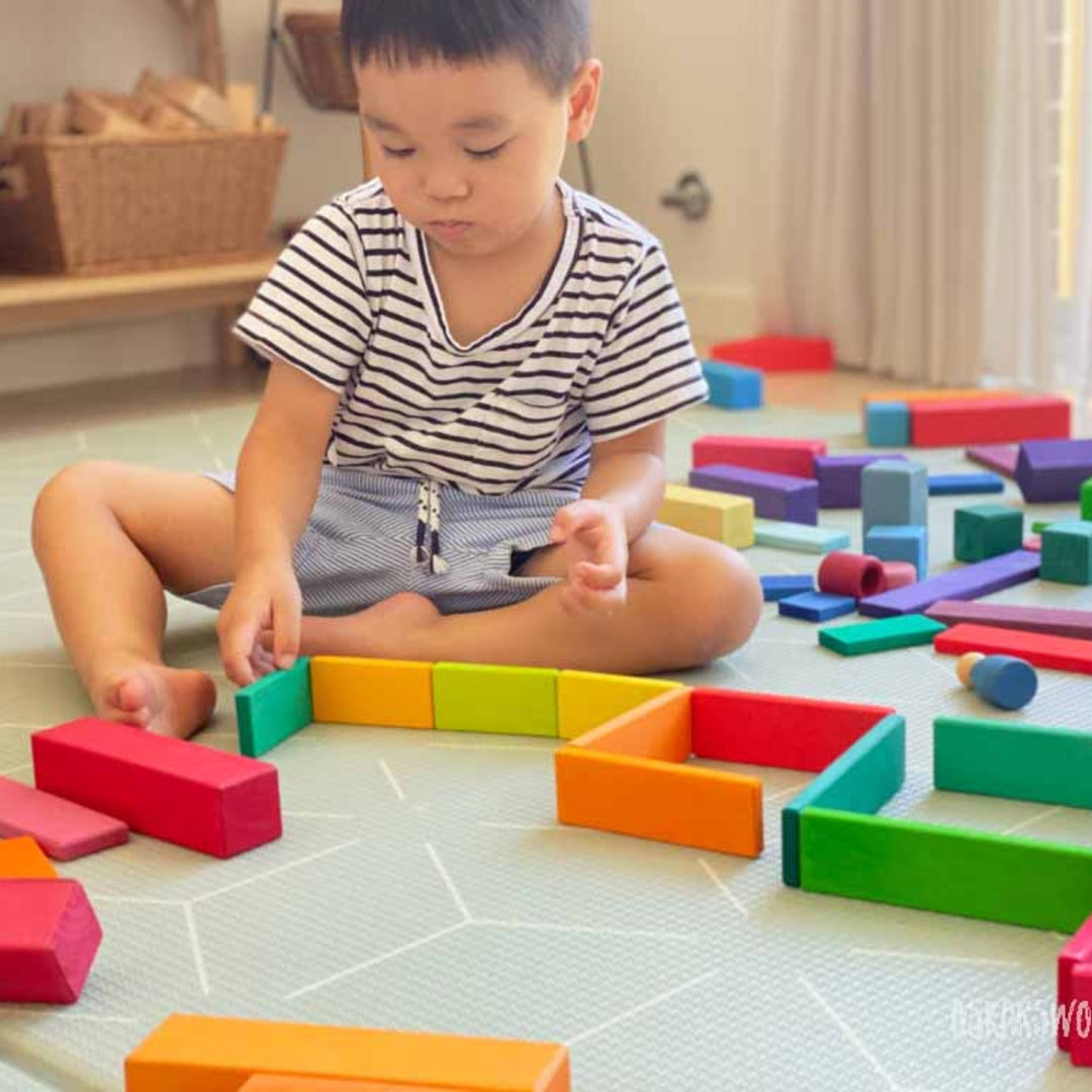 Gluckskafer Wooden Rainbow Building Slats in Tray - 32 pieces