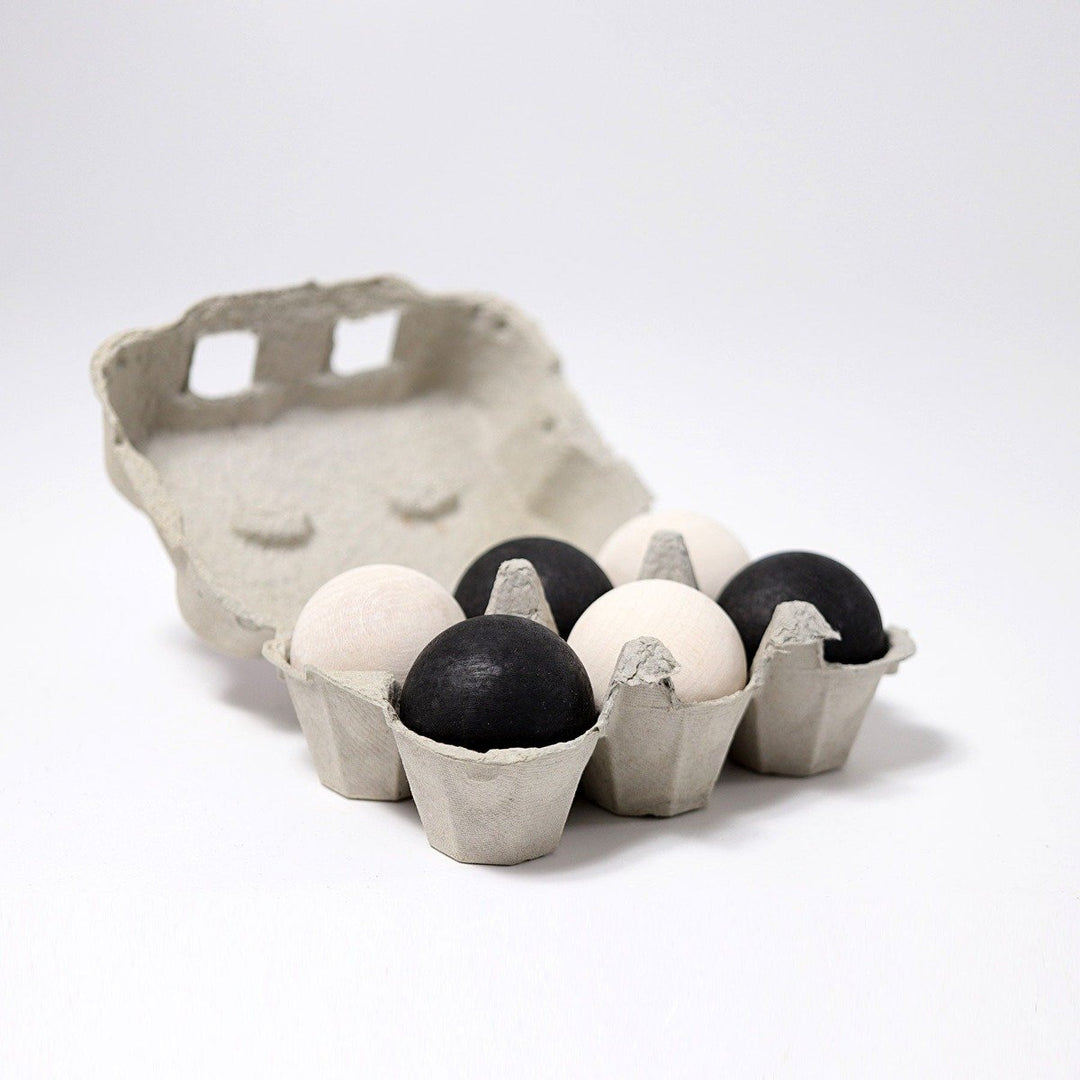 93120 Grimms Wooden Monochrome Balls 6 pieces