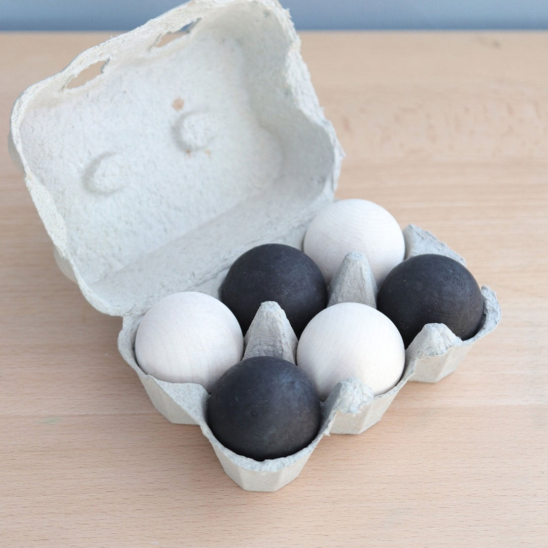 93120 Grimms Wooden Monochrome Balls 6 pieces